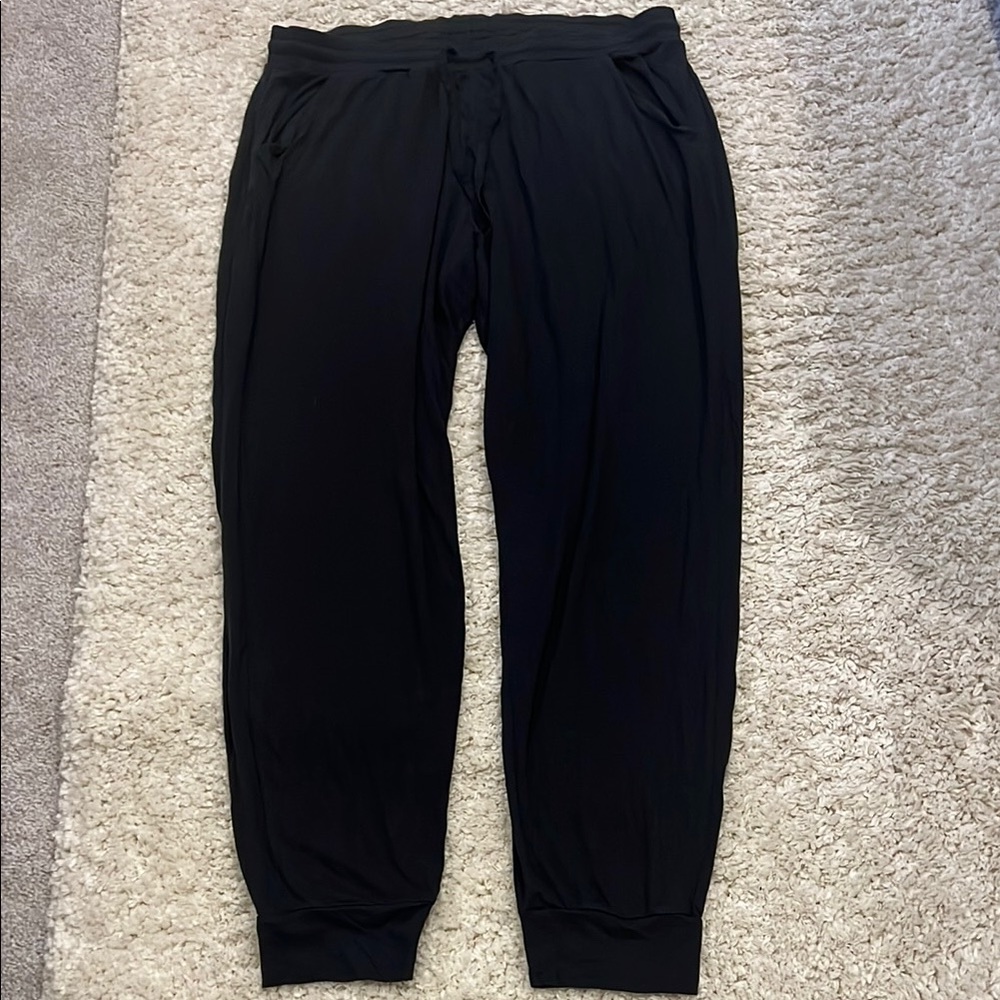 Tommy John Black Pajamas with Relaxed Fit and Elastic Waistband